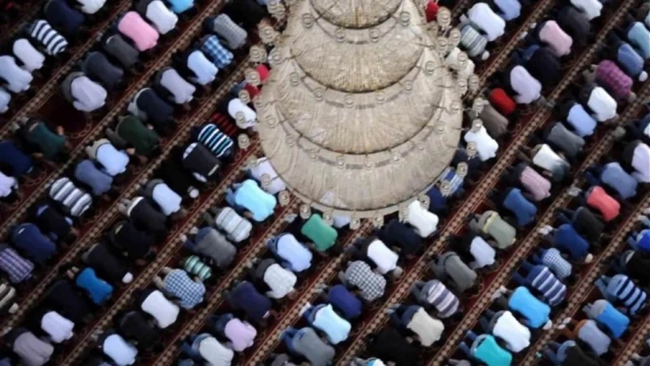Foto - Çalışana Cuma Namazı İzni vermeyen patronlar ayvayı yedi