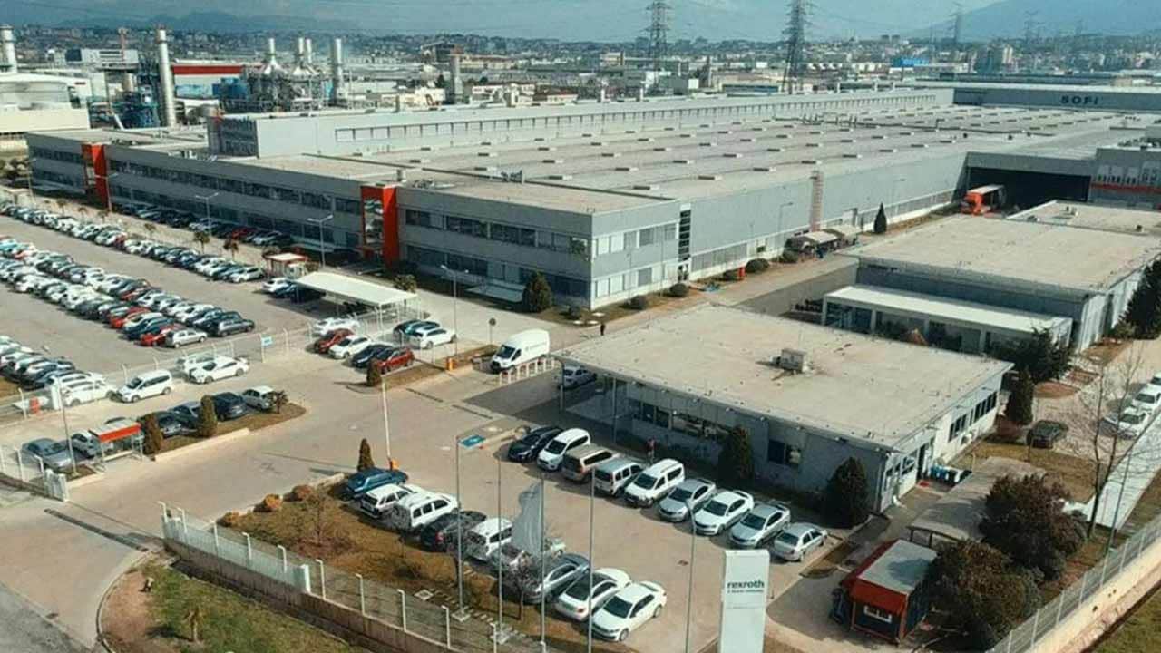 Foto - Çalışanlar zorunlu izne çıkarılacak! Dev otomotiv şirketi üretime ara veriyor