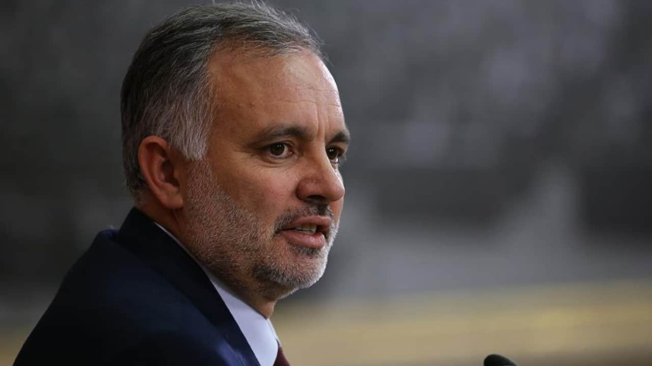 Foto - Canlı yayında dikkat çeken "Öcalan" yorumu: "Aradaki makas açıldı" dedi, stüdyo buz kesti