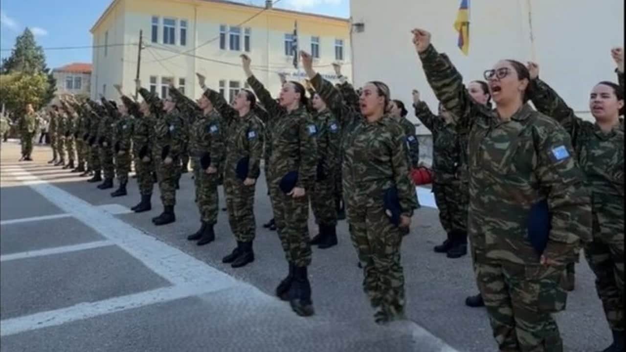 Foto - Çaresiz kalınıp apar topar orduya alınan kadın askerler Türkiye'ye karşı yemin etti