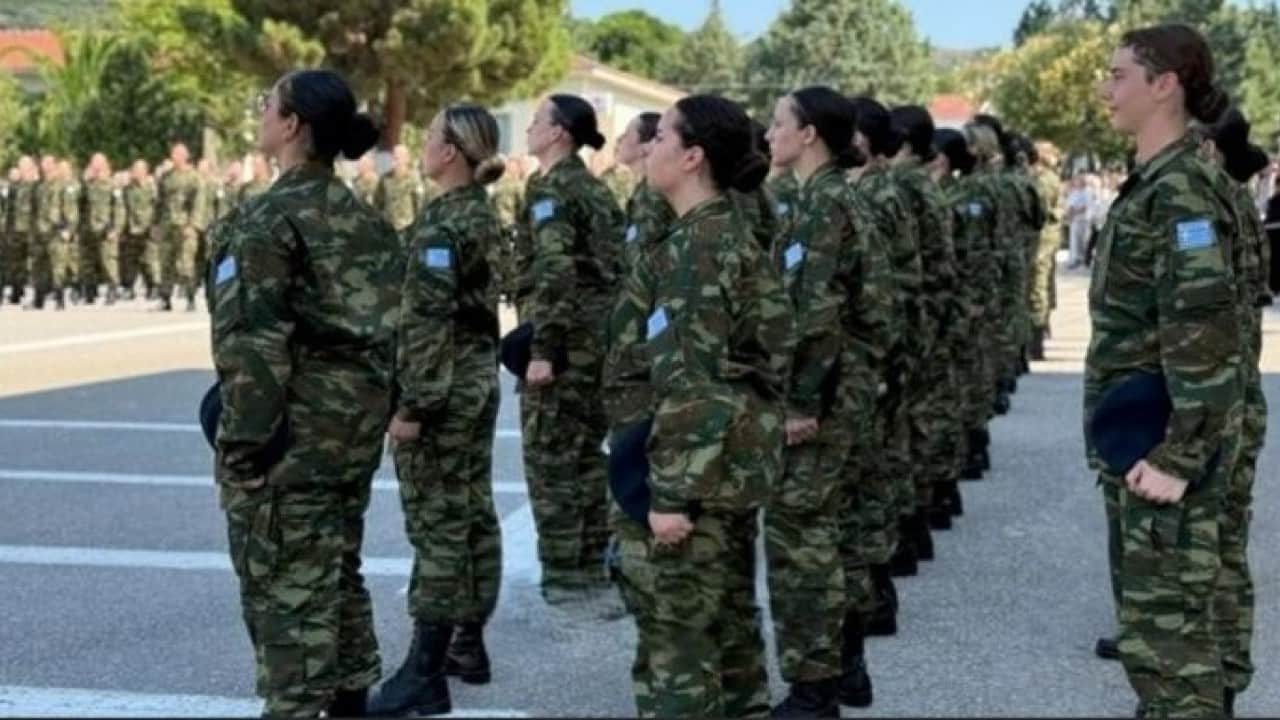 Foto - Çaresiz kalınıp apar topar orduya alınan kadın askerler Türkiye'ye karşı yemin etti