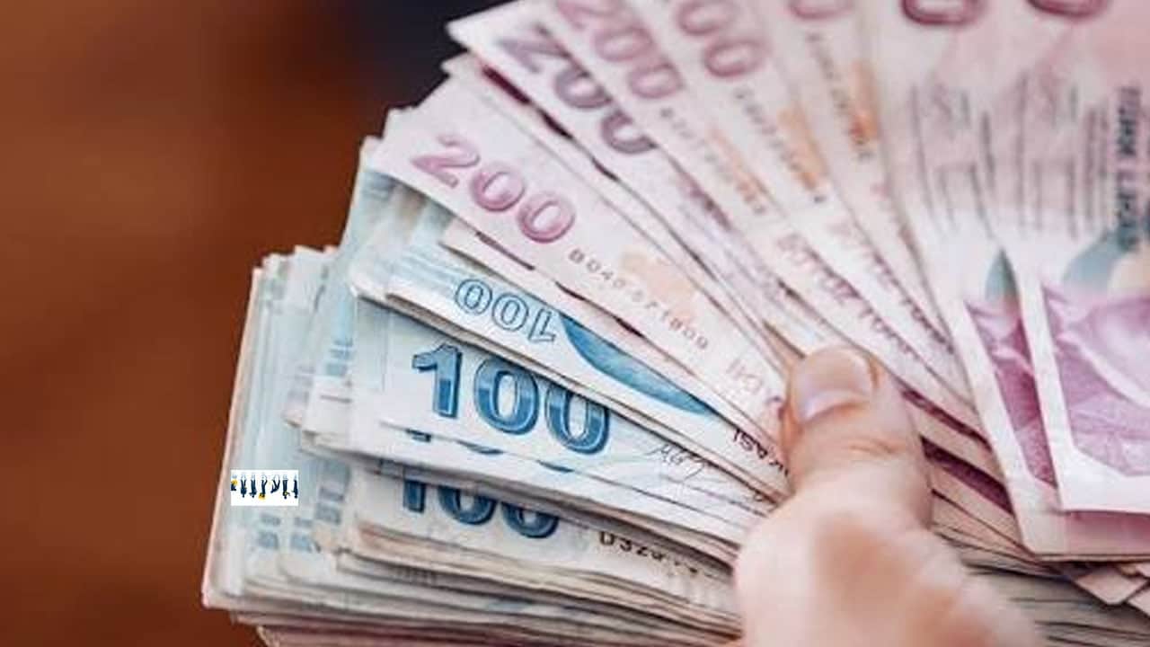 Foto - Çatıya çıkan işçiler para istedi: 15 katlı inşaatın çatısına çıktılar... Lüks rezidansta tehlikeli eylem