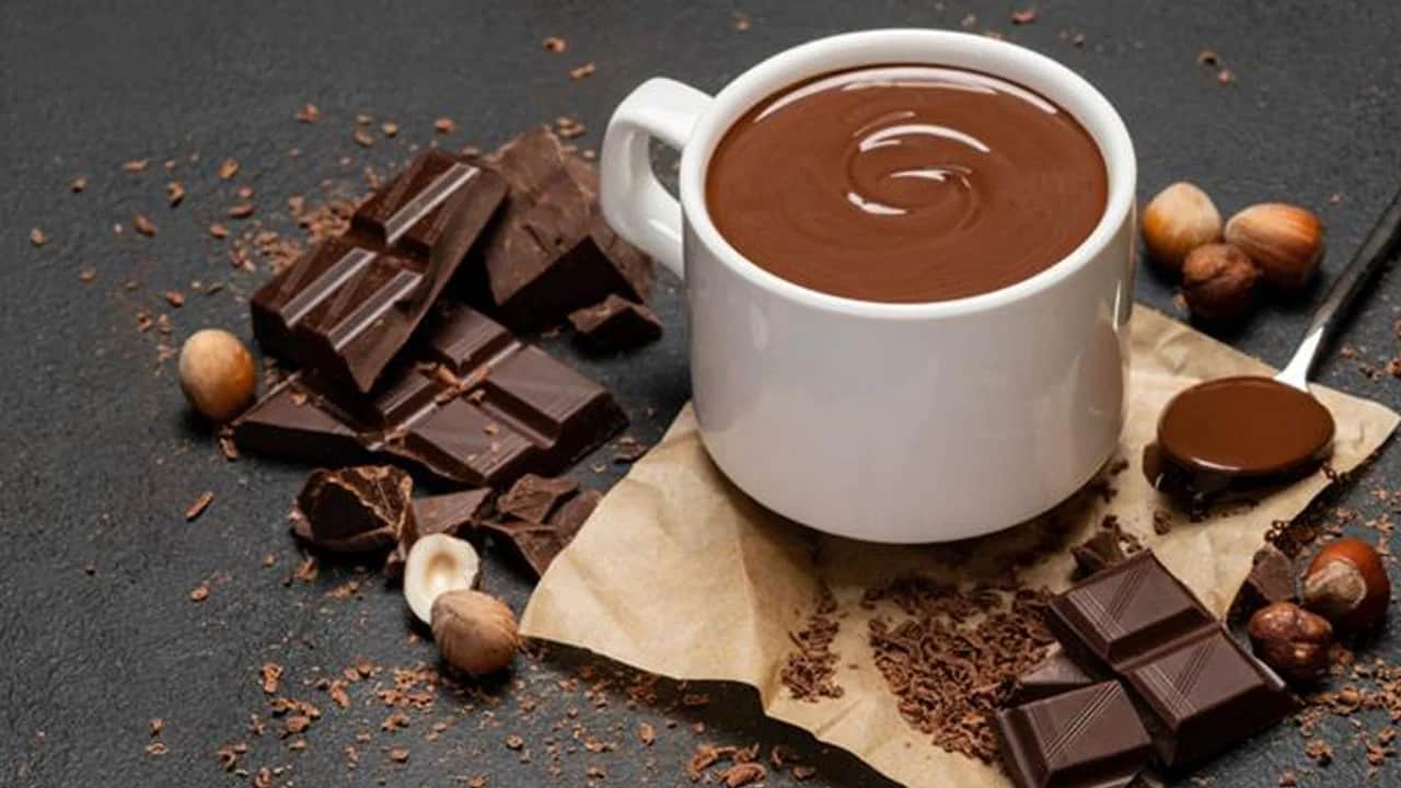 Çay, kahve, sıcak içecekler, yanlış beslenme alışkanlıkları, gece yemeği... Genç nesil için büyüyen risk