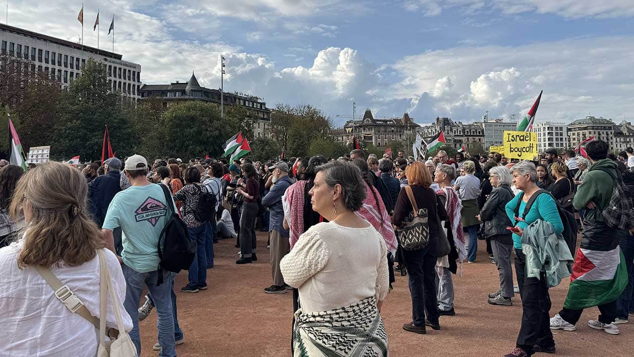 Foto - Cenevre Gazze için ayakta