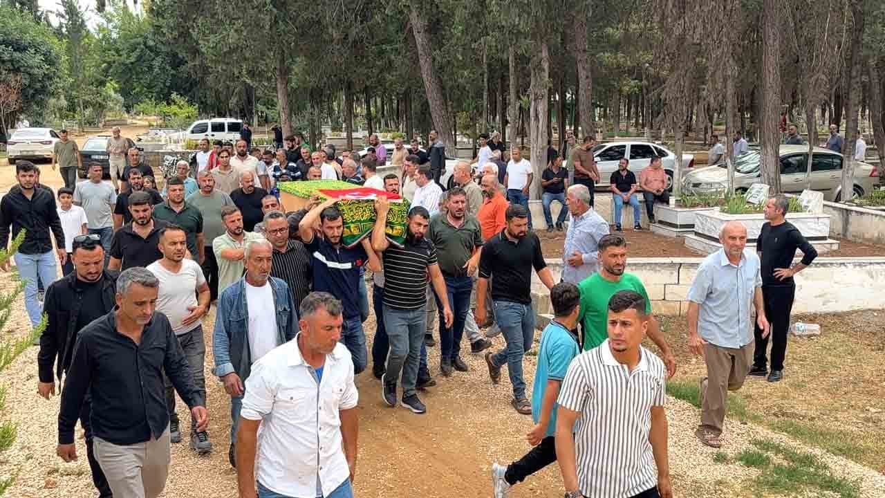 Foto - Cesetlerine KKTC açıklarında bir ay sonra ulaşılmıştı: Gemide can veren iki kişi daha dualarla uğurlandı
