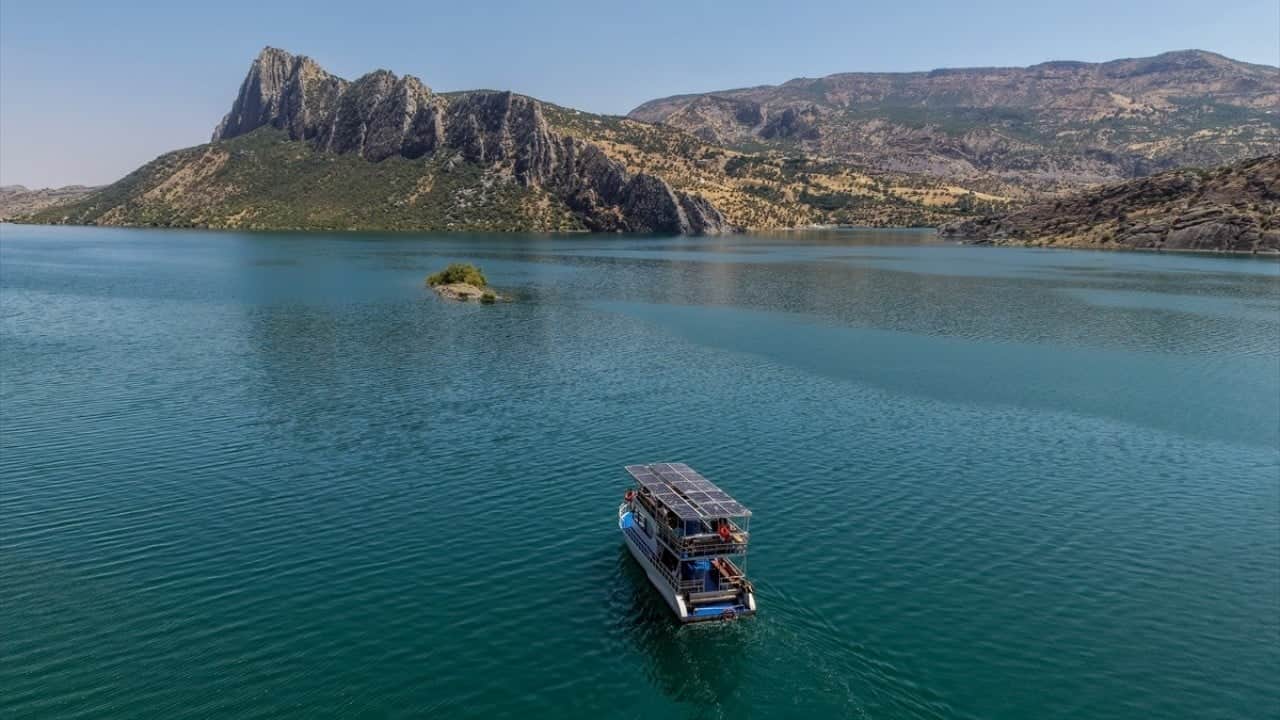 Foto - Çevre dostu tekne 4 ilin güzelliklerini keşfe çıkarıyor