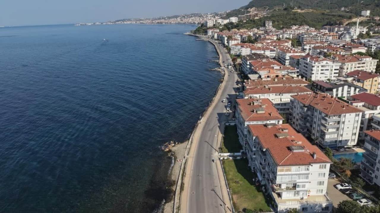 Çevre felaketine ceza yağdı Sonunda Çınarcık’ta deniz bitti!