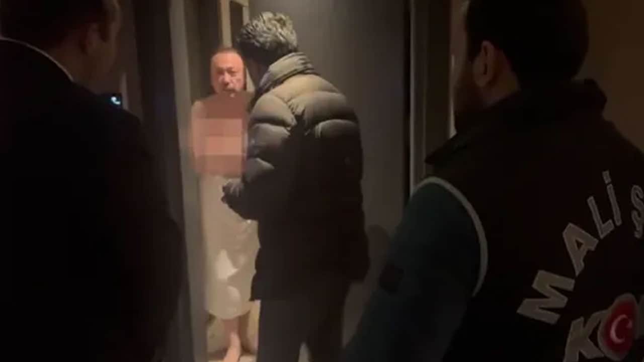 Foto - CHP yandaşları otelde basılan başkana kör! Folloş medyada uçkur sessizliği
