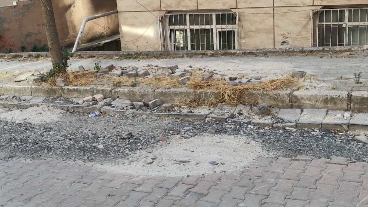 Foto - CHP'li Avcılar Belediyesi vatandaşın ömrünü yedi! Sokak 3 aydır şantiye alanı olarak terk edildi