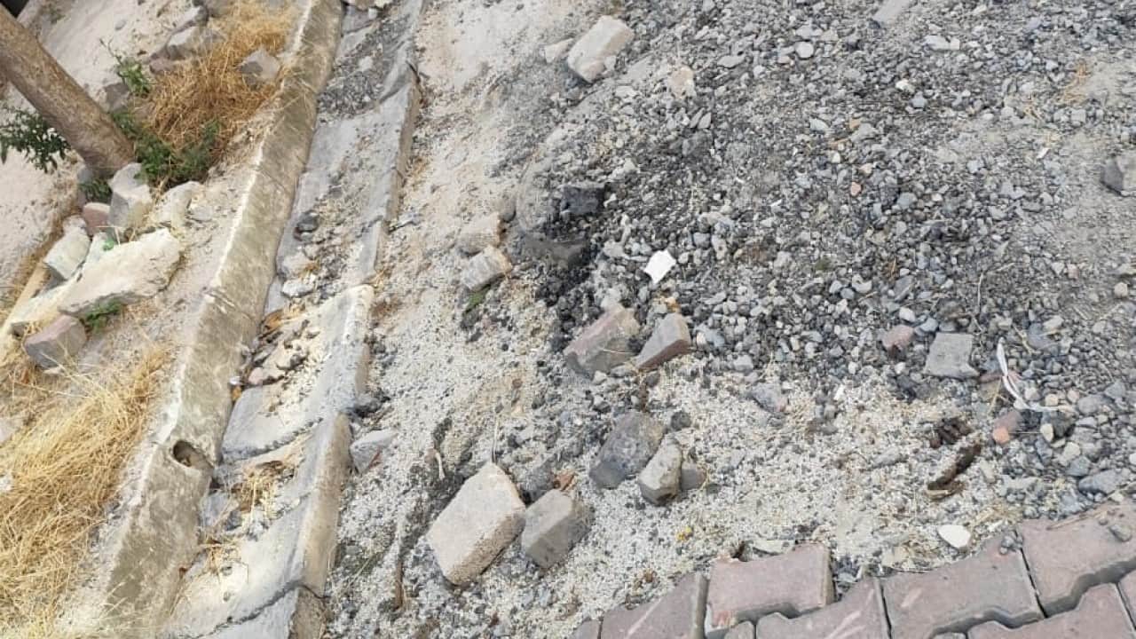 Foto - CHP'li Avcılar Belediyesi vatandaşın ömrünü yedi! Sokak 3 aydır şantiye alanı olarak terk edildi