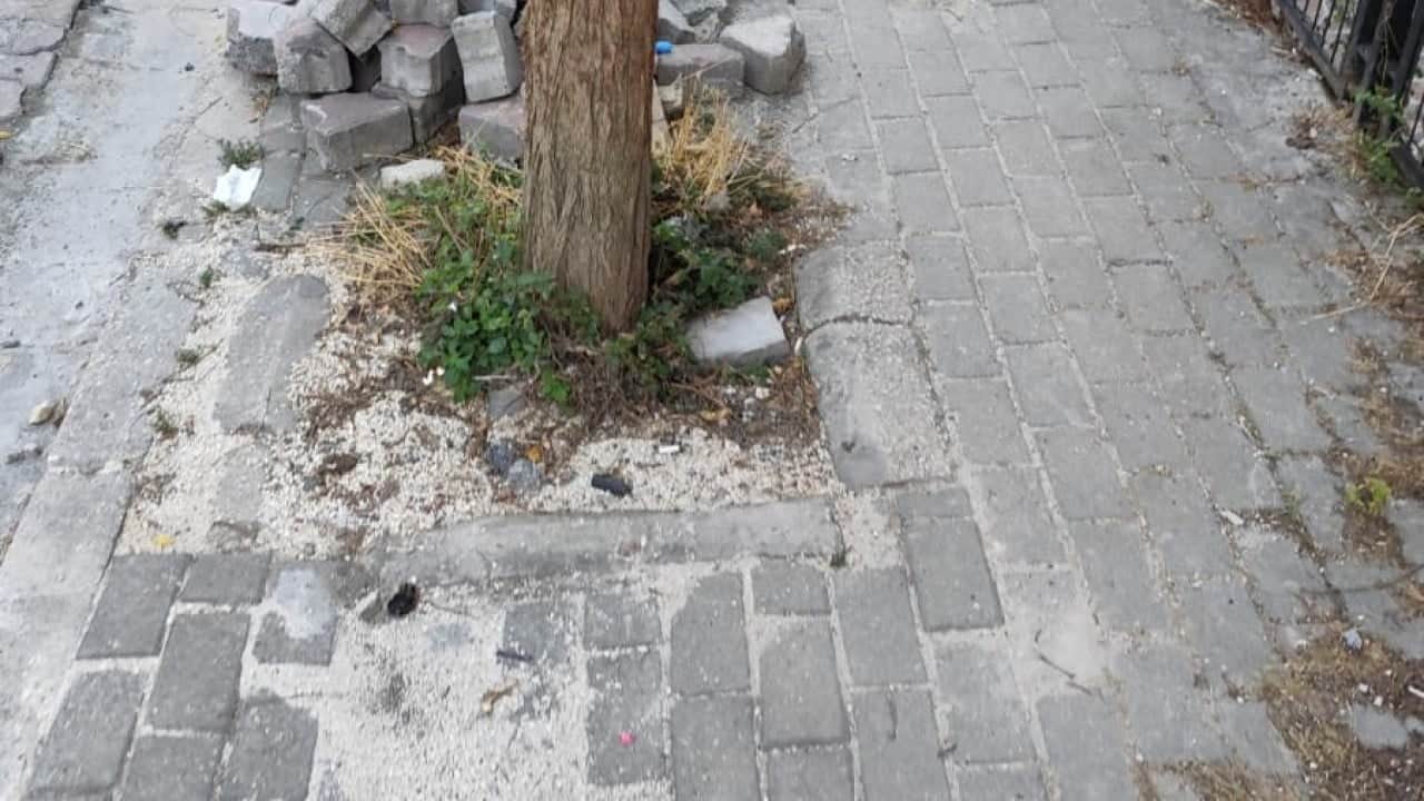 Foto - CHP'li Avcılar Belediyesi vatandaşın ömrünü yedi! Sokak 3 aydır şantiye alanı olarak terk edildi