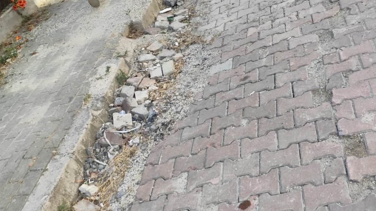 Foto - CHP'li Avcılar Belediyesi vatandaşın ömrünü yedi! Sokak 3 aydır şantiye alanı olarak terk edildi