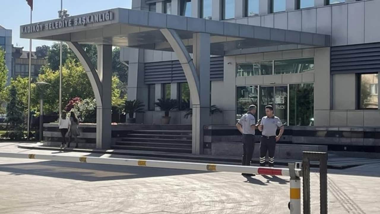 Foto - CHP’li başkanlar eş-dost kadrolaşmasında yarıştı! İşte "şanslı(!)" hısım-akrabaların posterlik tam listesi