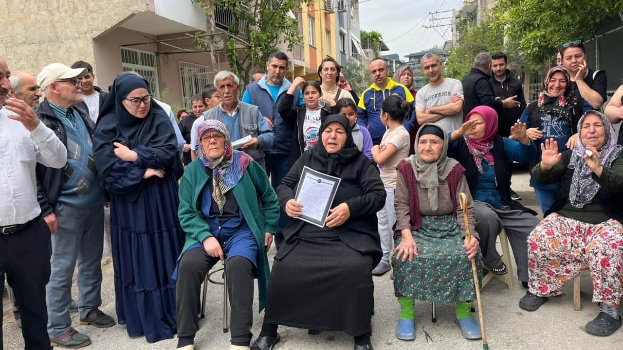 Foto - CHP'li belediye halkı isyan ettirdi! 'Evlerimiz bahçe yapıldı'