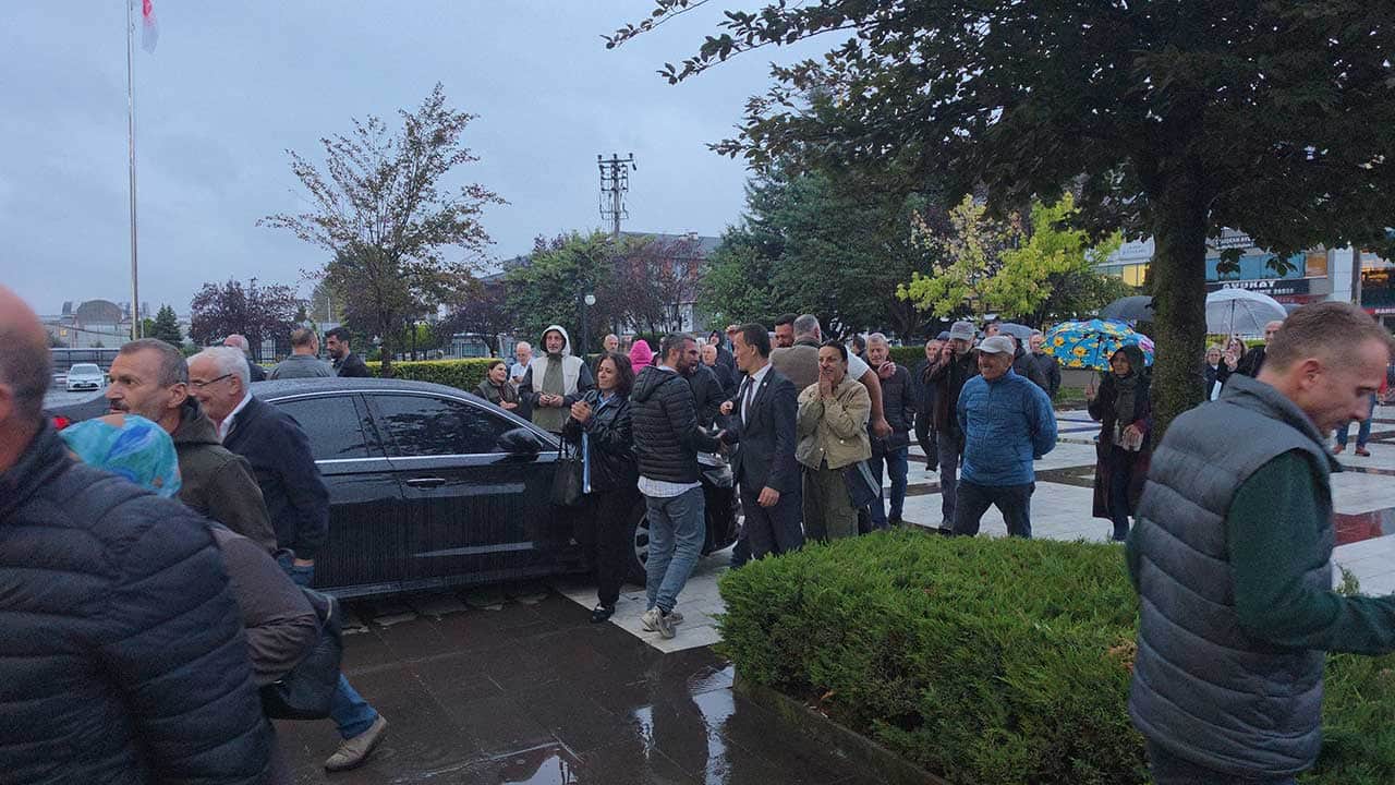 Foto - CHP'li eski başkana rüşvet skandalından tahliye! 2,5 milyonluk çek davasında şok dönüş!