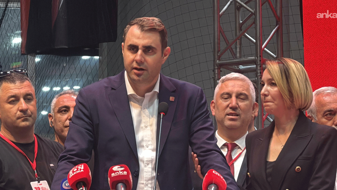 Foto - CHP'li isim bir anda yere yığıldı