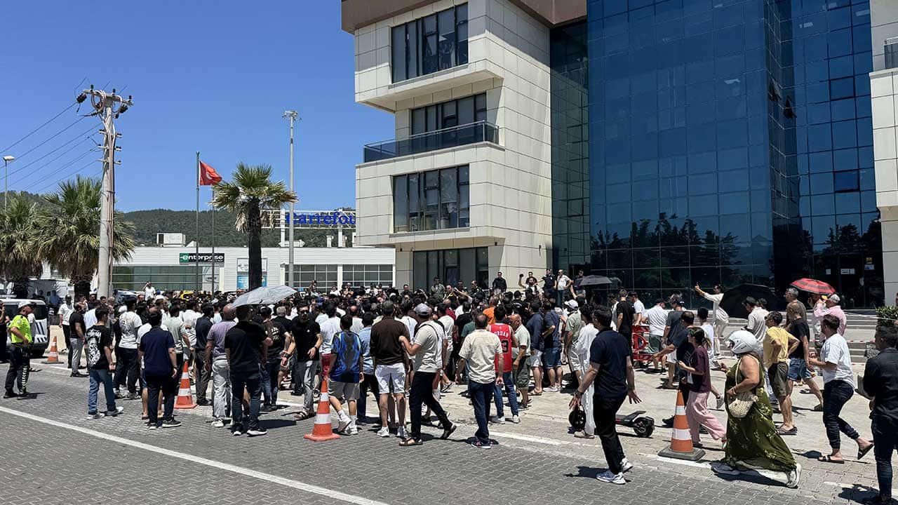 Foto - CHP’nin yapmadığı bir bu kalmıştı! Gölgeli siyaset gölgesiz esnaf