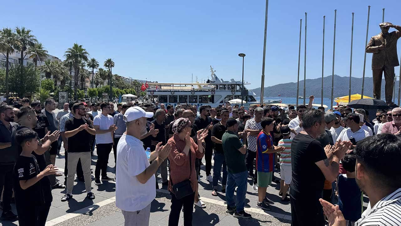 Foto - CHP’nin yapmadığı bir bu kalmıştı! Gölgeli siyaset gölgesiz esnaf