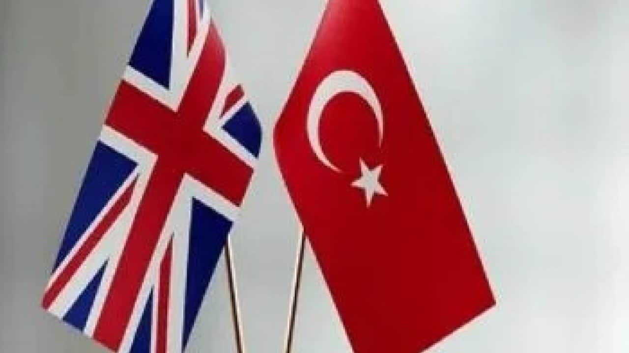 Foto - Chris Gaunt'tan çok konuşulacak sözler: Türkiye'yi diğer ülkelere kaptırmamalıyız