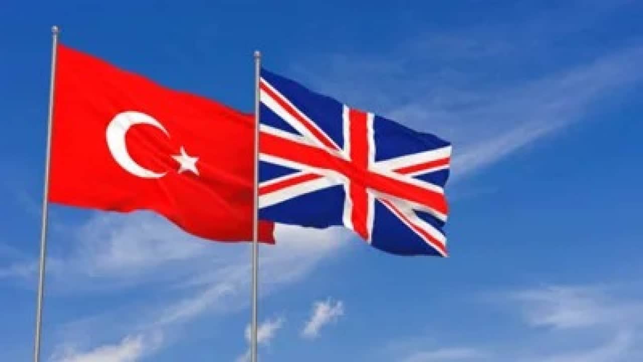 Foto - Chris Gaunt'tan çok konuşulacak sözler: Türkiye'yi diğer ülkelere kaptırmamalıyız