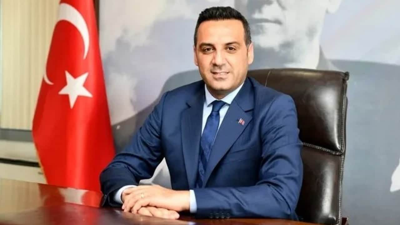 Foto - Çiğli Belediye Başkanı Yıldız’ın makam aracı kurşunlanmıştı! Olayla ilgili 7 şüpheliden 6’sı tutuklandı