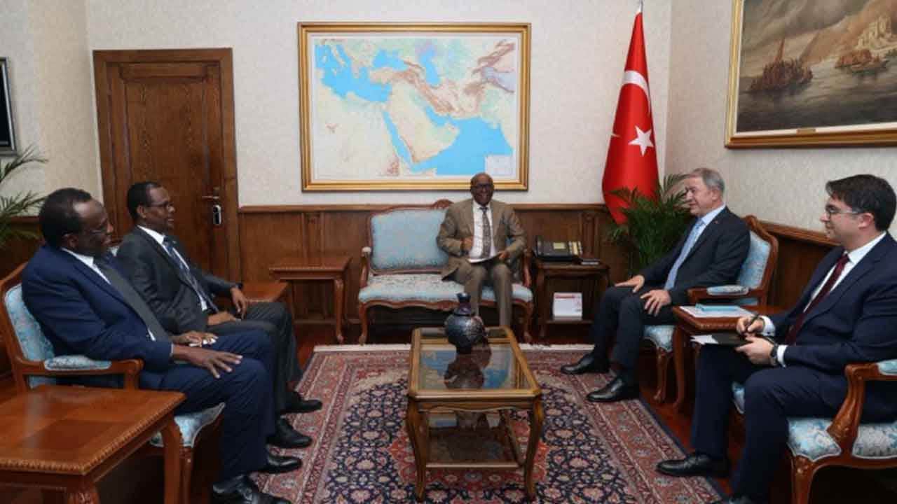 Foto - Cihat Yaycı, Tom Barrack ve Yaşar Güler'in o karesiyle ilgili gerçeği açıkladı