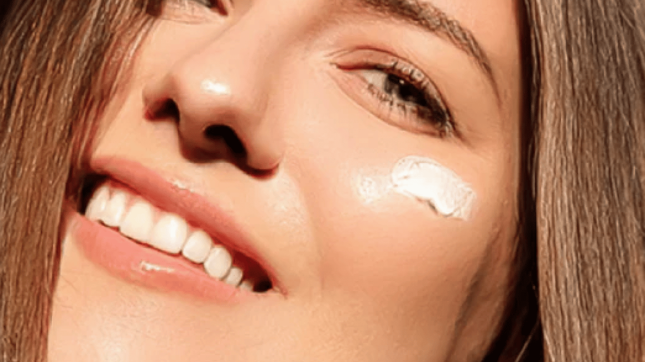 Cildinizin parlaması için yapılan tarifeye bakın! C vitamini zengini maske: Sadece 15 dakika! Cilde yardımcı ve destek oluyor