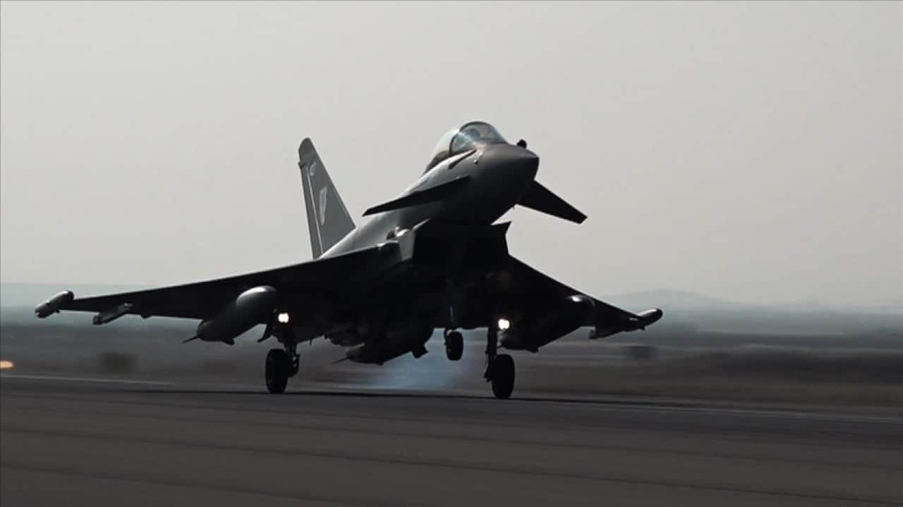 Çileden çıkmamak elde değil! Türkiye'yi oyalıyorlardı, Eurofighter savaş uçaklarını onlar alıyor
