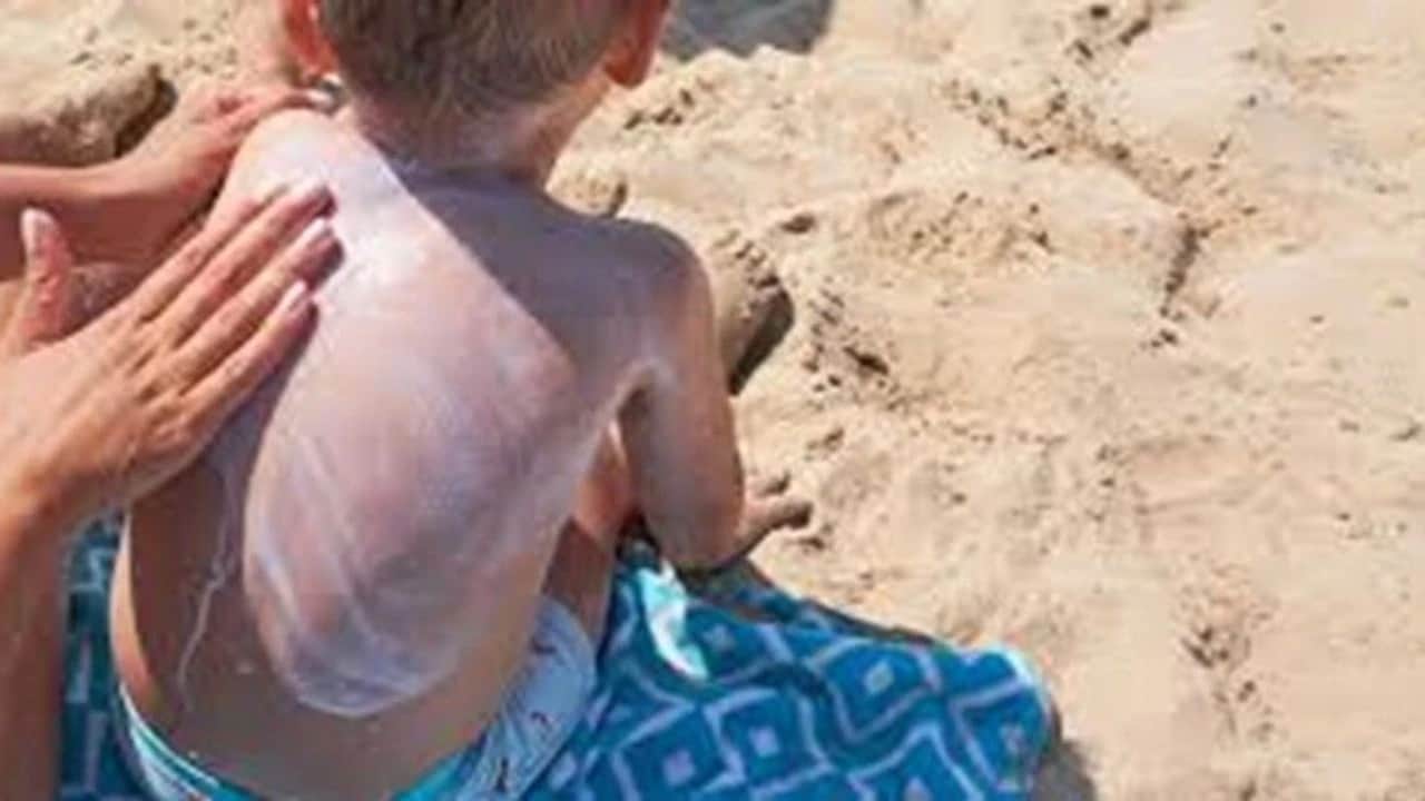 Foto - Cilt ve deri kanseri bile oluyor: Kendileri bize başvuruyor diyen uzmanı saç ve parmak arasına bakın diyor