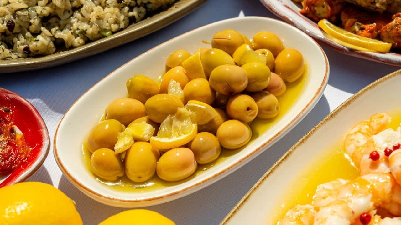 Çinli turistlerin Çanakkale'deki yeni gözdesi zeytinyağı oldu