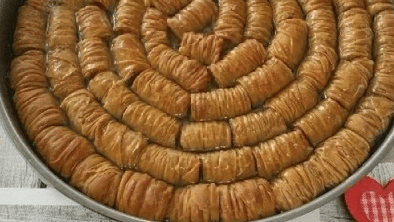 Foto - Sarı burma tarifini yapın: Şerbetini tam çeken çıtır çıtır nefis tatlı tarifi... Lezzet dolu