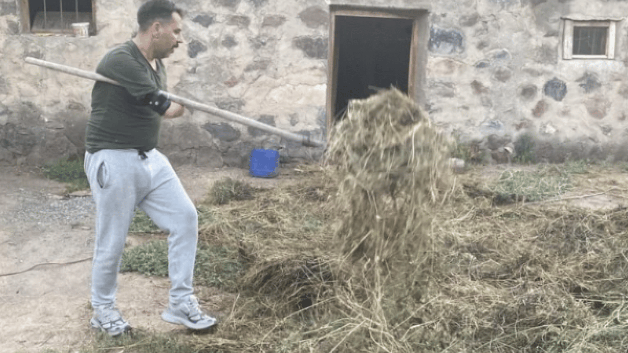 Foto - Kolları olmadan KAAN'ı modelledi: Yusuf Akgün azmiyle herkesi kendine hayran bıraktı