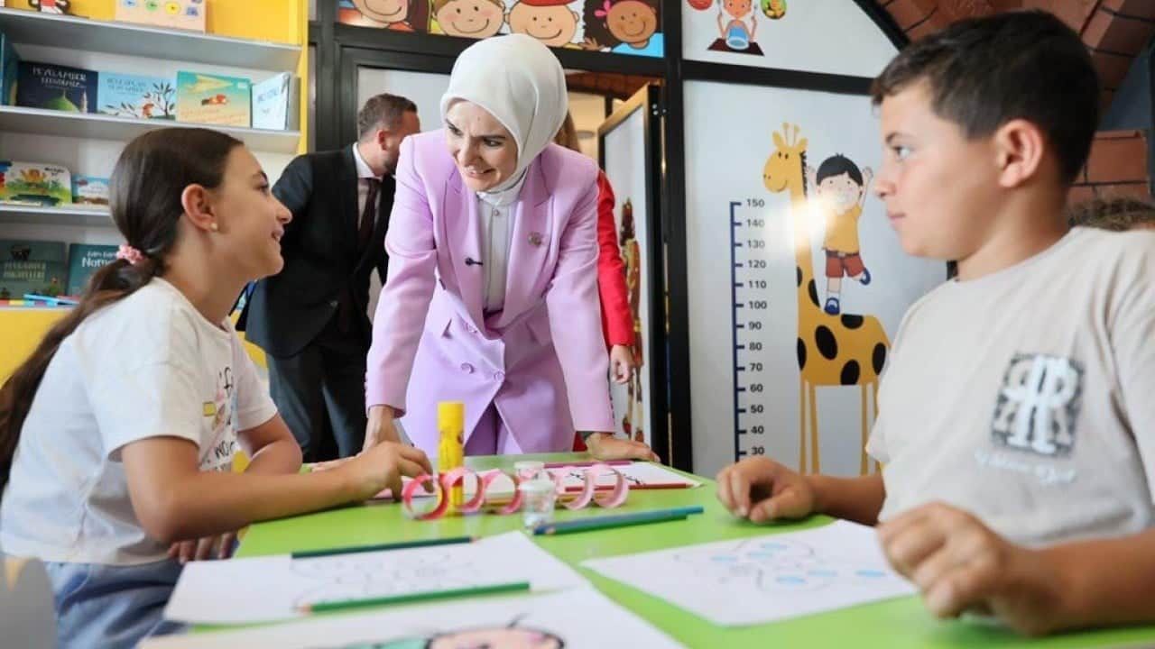 Çocuklar aile yanında büyüsün diye: SED’den ailelere 17,3 milyar liralık dev destek