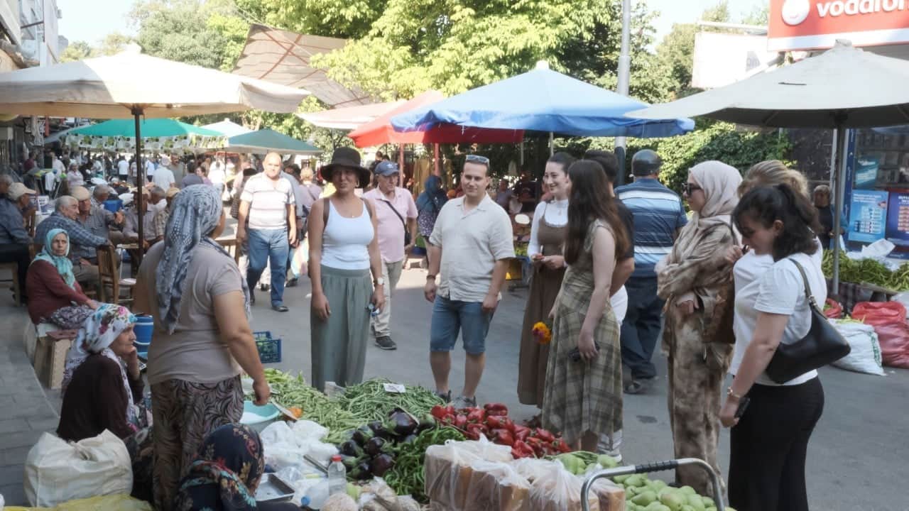 Foto - Çok farklı iki şehir tek mutfakta: Çok daha lezzetli oluyor... Keledoş ve ovmaç helvası beğeni topladı