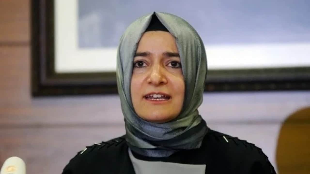 Foto - Çok konuşulacak çıkış: Fatma Betül Sayan Kaya yalnız değildir! Paramızı ona yedirdiler diyecekler
