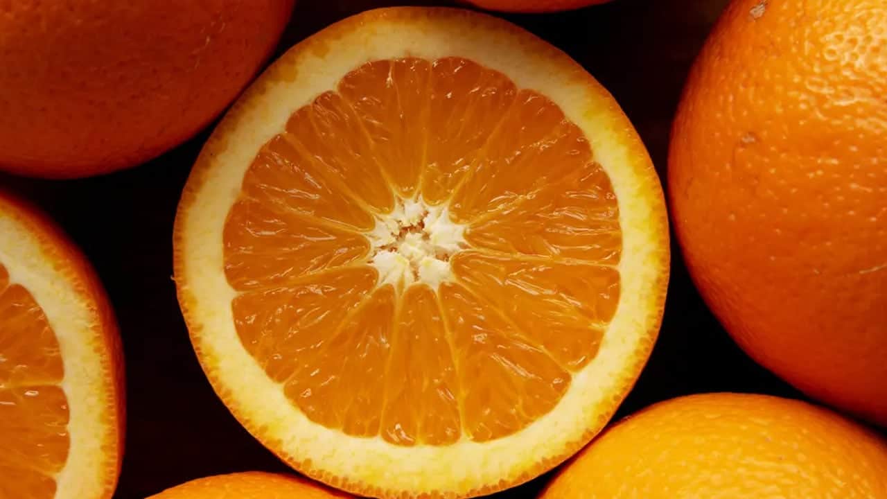 Foto - Çöp değil, 60 katı c vitamini zengini hazine: Demir ilaçlarının etkisini özellikle arttıran tek meyve...