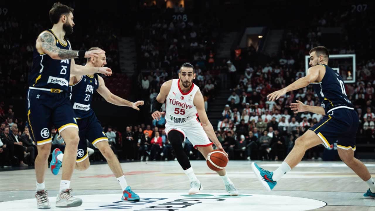 Foto - Cumhurbaşkanı Erdoğan, A Milli Basketbol Takımı’nı yalnız bırakmadı