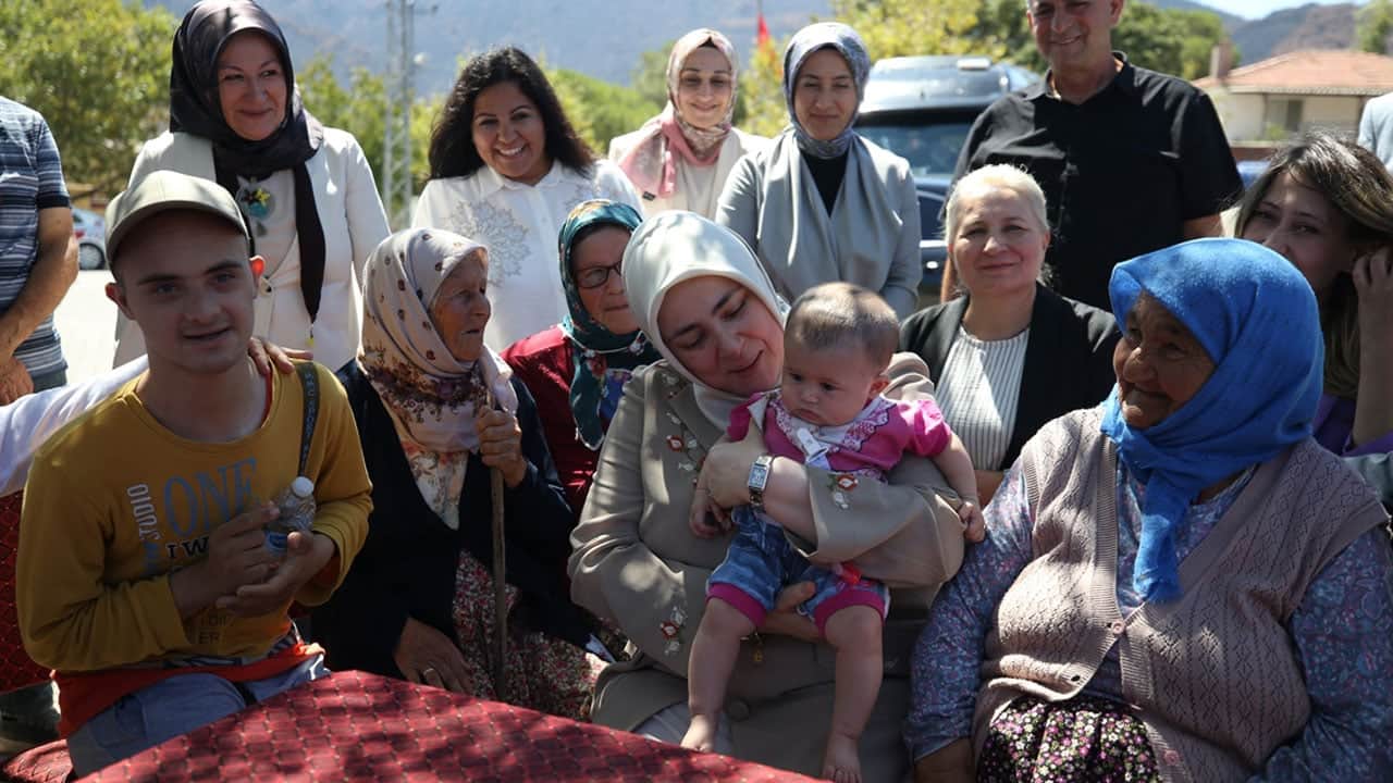 Foto - Cumhurbaşkanı Erdoğan kadınlardan Fatiha istedi: Balıkesir yeniden sahiplerinin eline geçecek