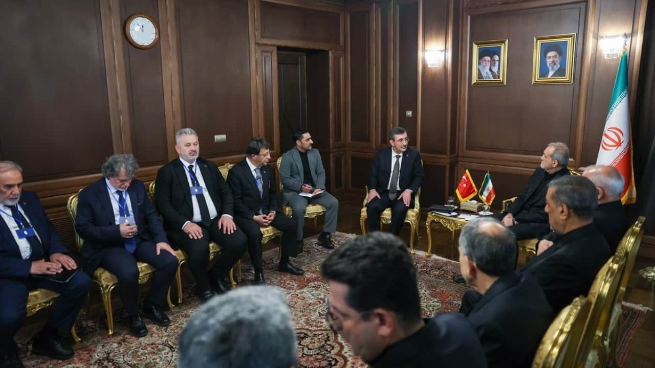 Foto - Cumhurbaşkanı Yardımcısı Yılmaz Tahran’da! İran Cumhurbaşkanı Pezeşkiyan ile bir araya geldi