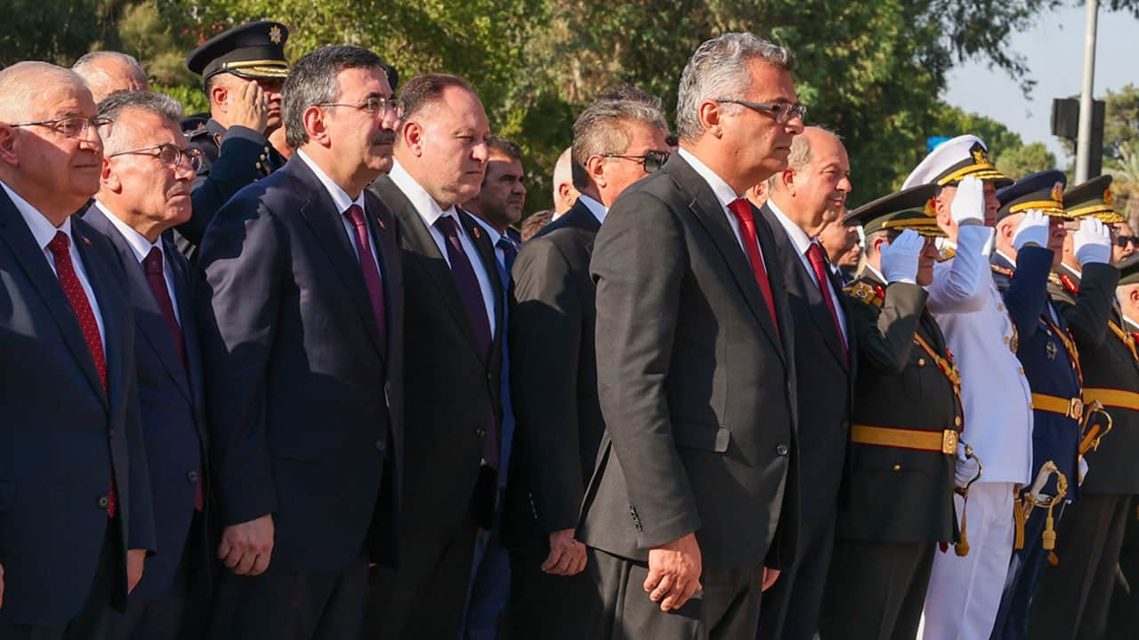 Foto - Cevdet Yılmaz’dan dünyaya 52. yıl dönümü mesajı: Şanlı bayrak Beşparmak’ta ilelebet dalgalanacak, Kıbrıs asla Rum adası olmayacak!