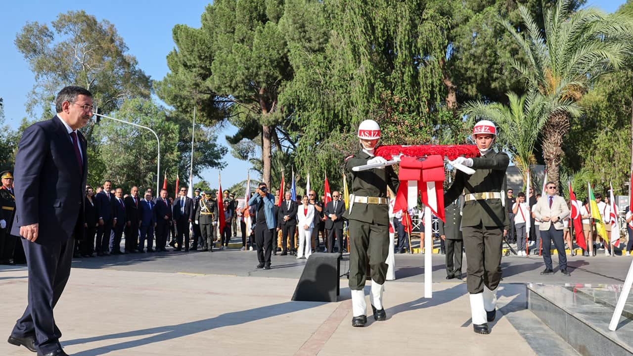 Foto - Cevdet Yılmaz’dan dünyaya 52. yıl dönümü mesajı: Şanlı bayrak Beşparmak’ta ilelebet dalgalanacak, Kıbrıs asla Rum adası olmayacak!