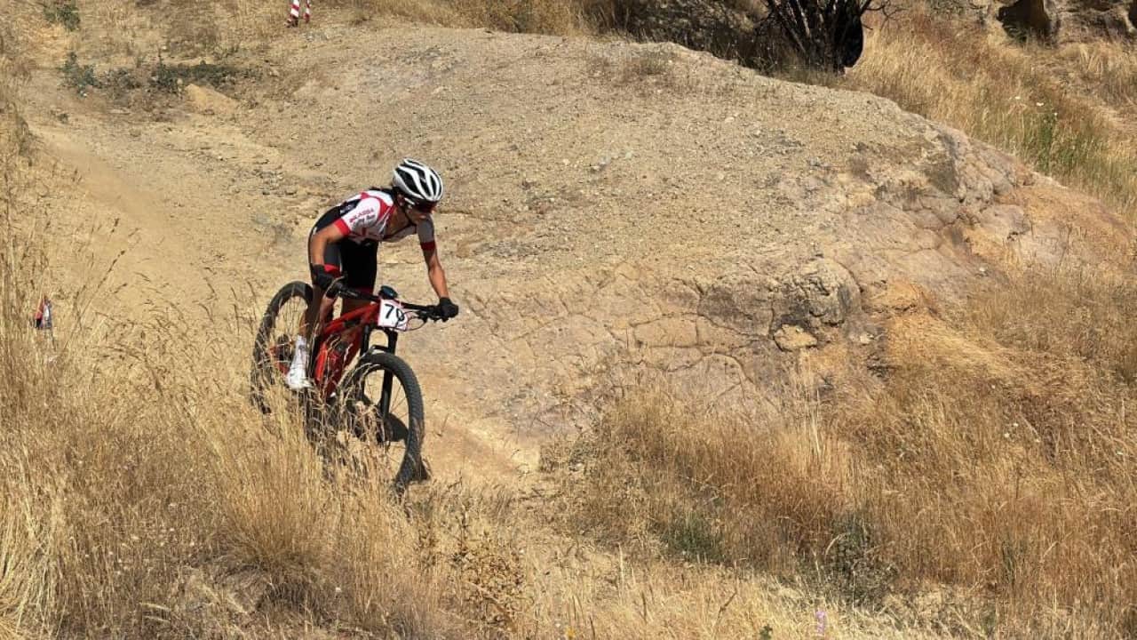 Foto - Dağ Bisikleti Şampiyonası’nda Kapadokya’da pedal basıp teker çevirdiler
