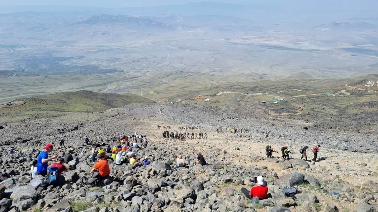 Foto - Dağcıların rotasında bulunuyor! Ağrı Dağı yılın en yoğun dönemini yaşıyor