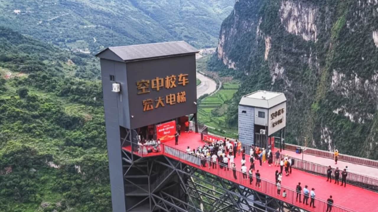 Foto - Dağın yamacına 288 metrelik asansör: 3 saatlik yol 30 dakikaya indi!