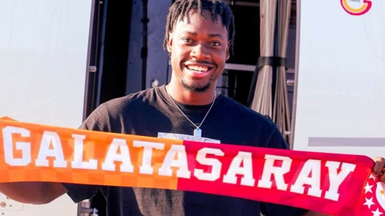 Foto - Daha 12 yaşındayken 1.90 boyundaydı! İşte Galatasaray’ın dev stoperinin öyküsü