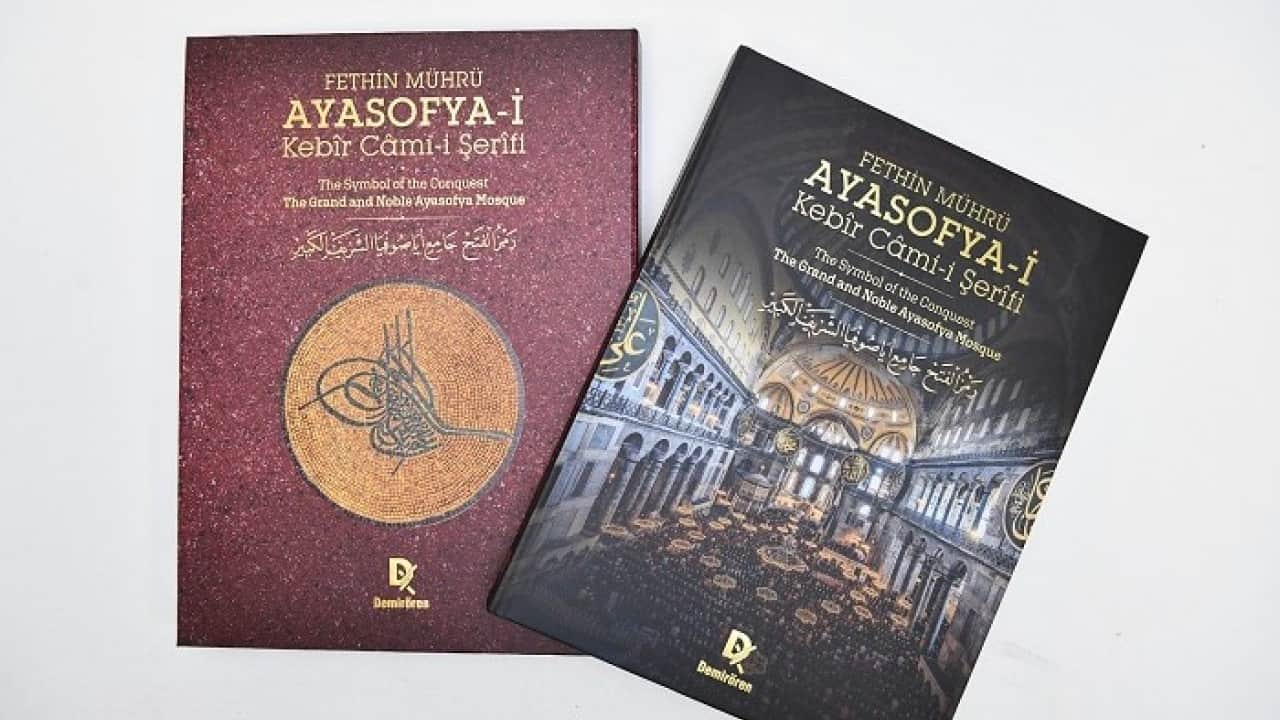 Foto - Daha önce hiç yayınlanmamış fotoğraflar da yer alıyor! Ayasofya'nın tarihi koleksiyonu raflarda