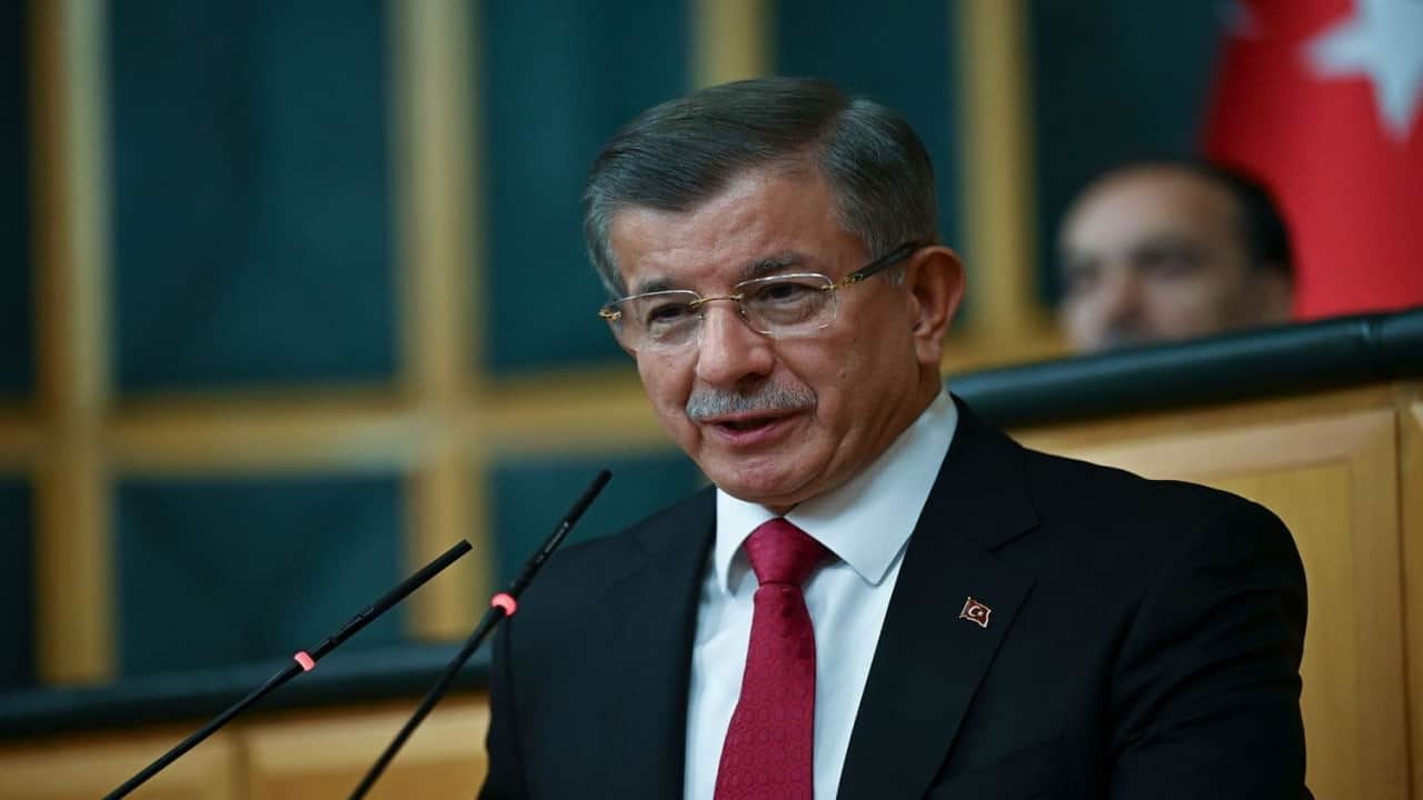 Foto - Davutoğlu’ndan, tam 20 yıl sonra gelen şok itiraf Türkiye’yi karıştırdı: "Bu Türkiye’ye ihanettir"