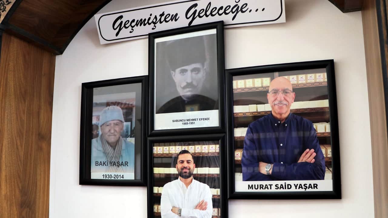 Foto - Dedesinden kaldı, oğluna devretti! Van’da 124 yıldır bu mesleği yaşatıyorlar