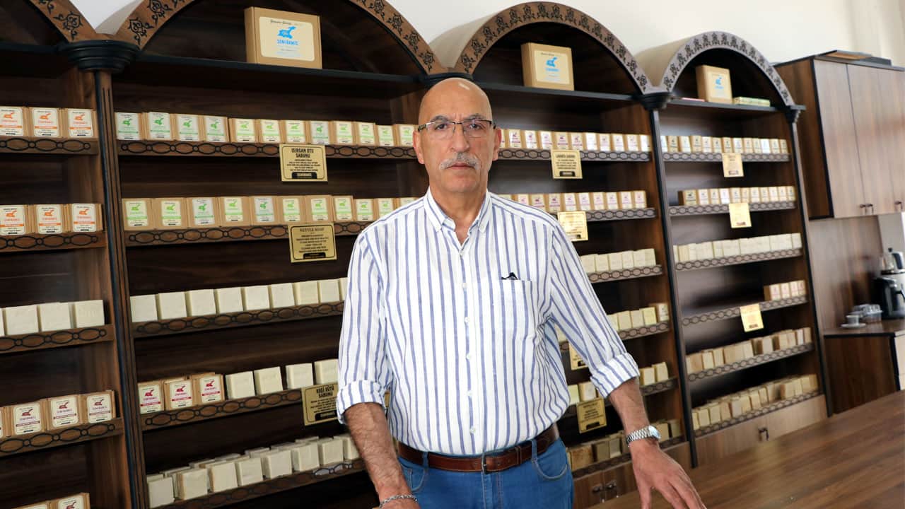 Foto - Dedesinden kaldı, oğluna devretti! Van’da 124 yıldır bu mesleği yaşatıyorlar