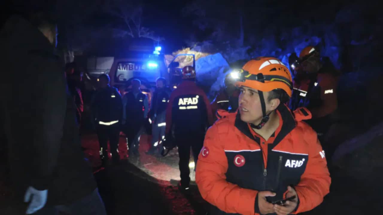Foto - Define hırsından ‘cehennem’ çukuruna! Sarnıçta mahsur kalmışlardı: Tarihi mirasımıza göz diken 3 alçak gözaltına alındı